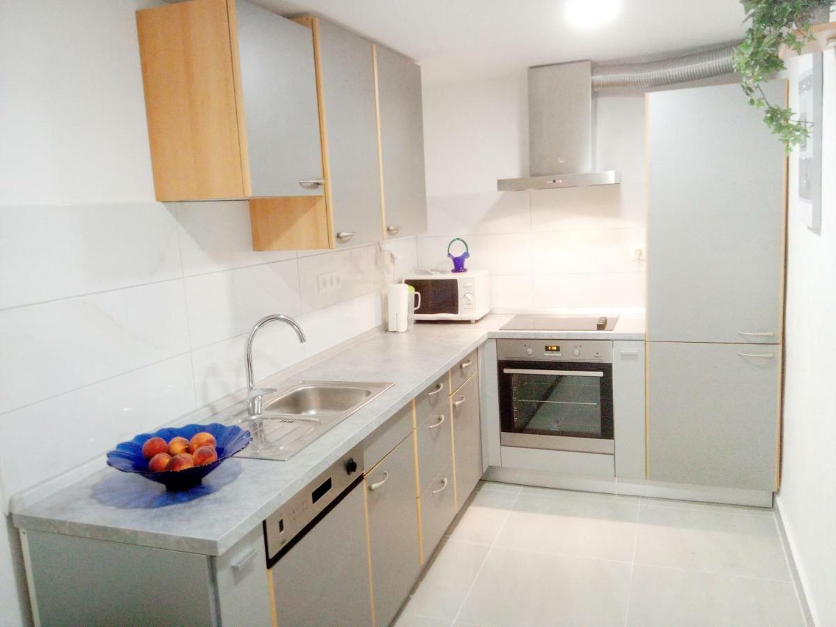 Pavlic 2 Apartamento Omiš Exterior foto